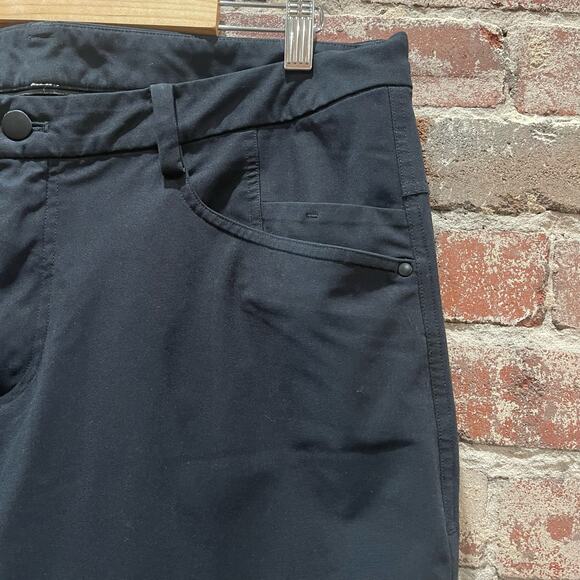 Lululemon Men's ABC Classic Pants Size 38 Black - Picture 5 of 10